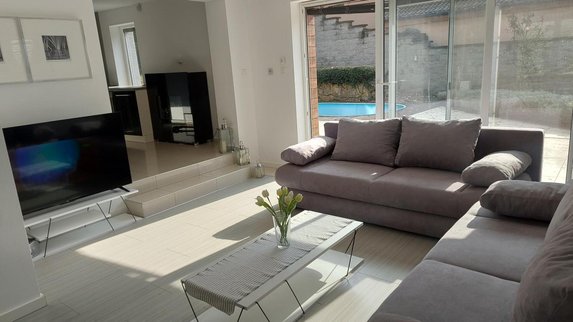 Villa Dom Na Cervenej Vezi à Banka Extérieur photo
