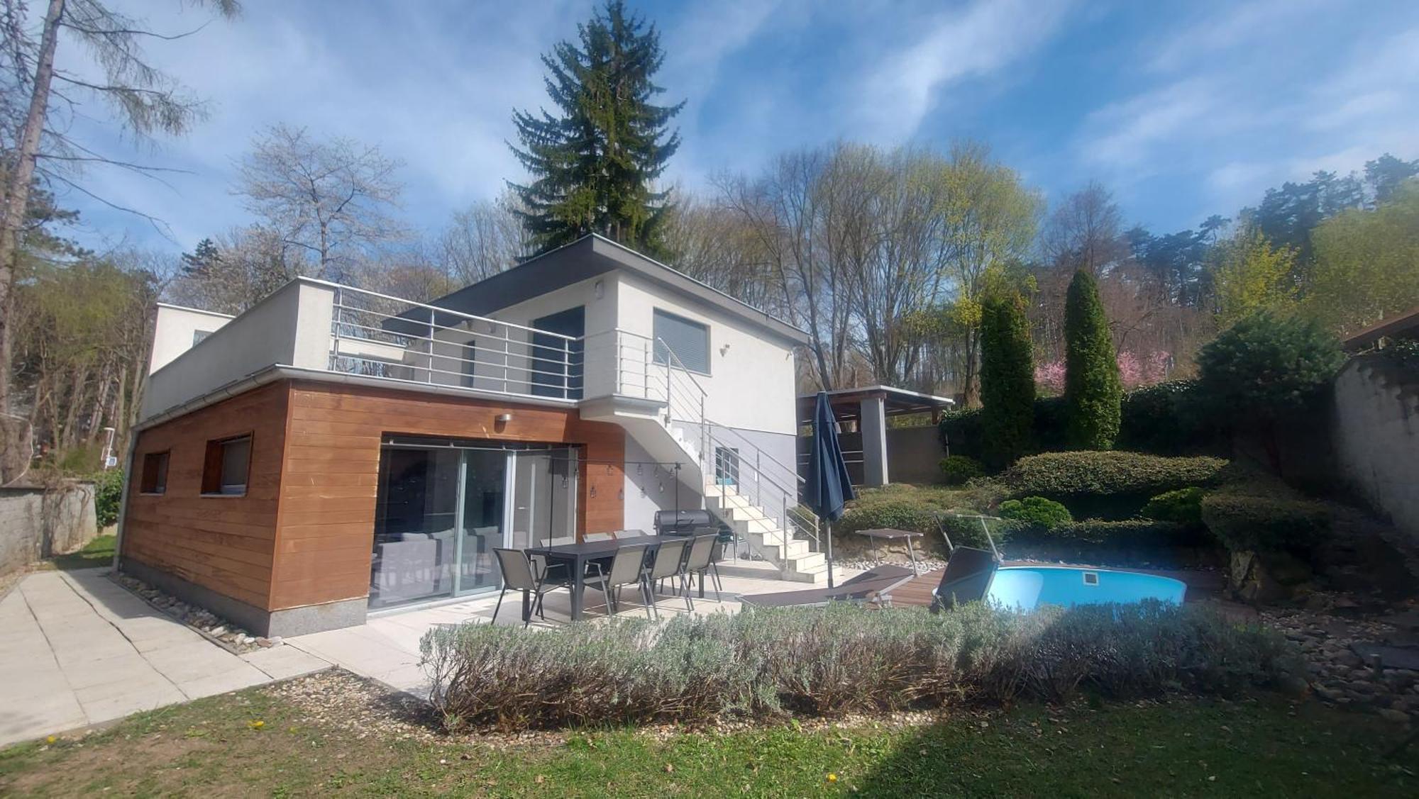 Villa Dom Na Cervenej Vezi à Banka Extérieur photo